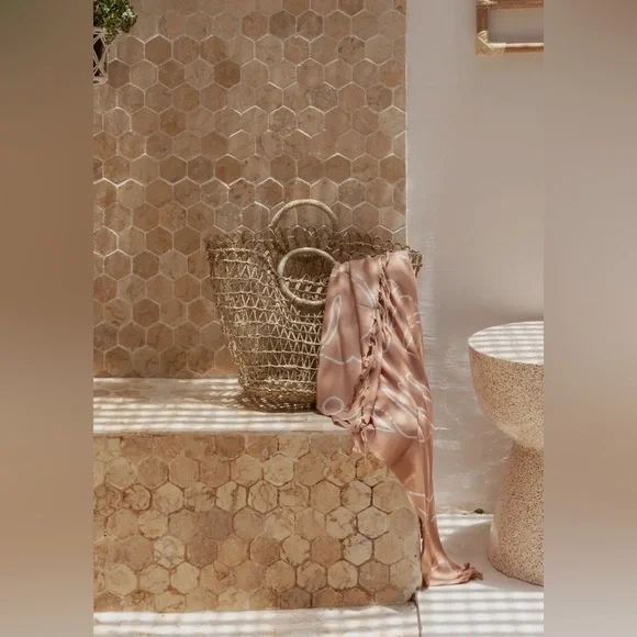 Franki Sea Grass Tote - NWT - Picture 4 of 8